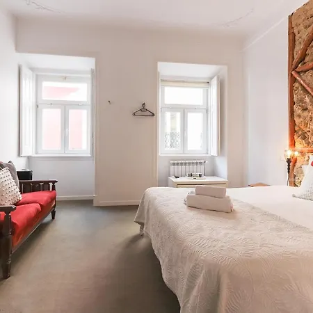 Chiado Prime By Homing Penzion 3*